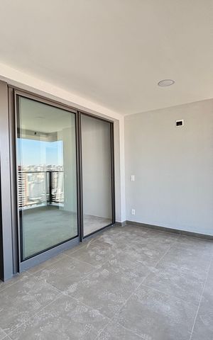 Apartamento à venda com 82m², 2 quartos e 1 vaga Apartamento à venda com 82m², 2 quartos e 1 vagaVaranda
