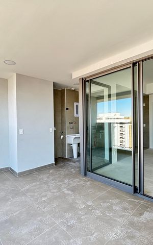 Apartamento à venda com 82m², 2 quartos e 1 vaga Apartamento à venda com 82m², 2 quartos e 1 vagaVaranda