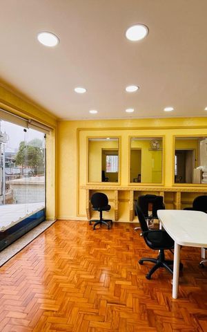 Casa à venda com 410m², 4 quartos e 6 vagas Casa à venda com 410m², 4 quartos e 6 vagasQuarto
