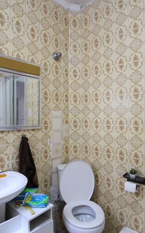 Casa à venda com 86m², 2 quartos e 2 vagas Casa à venda com 86m², 2 quartos e 2 vagasBanheiro