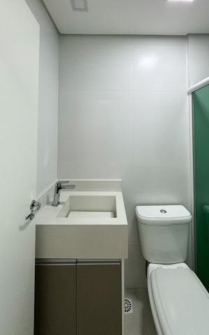 Apartamento à venda com 53m², 2 quartos e 1 vaga Apartamento à venda com 53m², 2 quartos e 1 vagaBanheiro Social