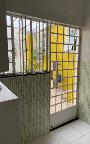 Casa à venda com 240m², 4 quartos e 4 vagas Casa à venda com 240m², 4 quartos e 4 vagasÁrea de Serviço