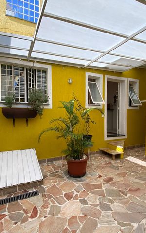 Casa à venda com 240m², 4 quartos e 4 vagas Casa à venda com 240m², 4 quartos e 4 vagasÁrea Externa