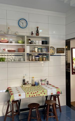 Casa à venda com 240m², 4 quartos e 4 vagas Casa à venda com 240m², 4 quartos e 4 vagasCozinha