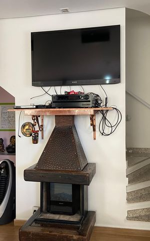 Casa à venda com 240m², 4 quartos e 4 vagas Casa à venda com 240m², 4 quartos e 4 vagasSala
