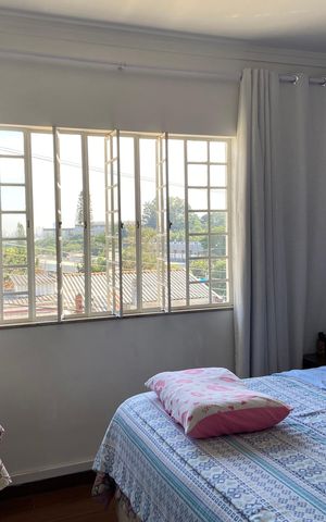 Casa à venda com 240m², 4 quartos e 4 vagas Casa à venda com 240m², 4 quartos e 4 vagasQuarto 1