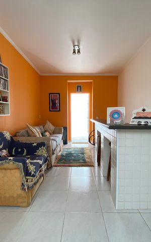 Casa à venda com 240m², 4 quartos e 4 vagas Casa à venda com 240m², 4 quartos e 4 vagasEdícula