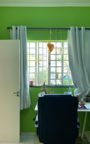 Casa à venda com 240m², 4 quartos e 4 vagas Casa à venda com 240m², 4 quartos e 4 vagasEdícula