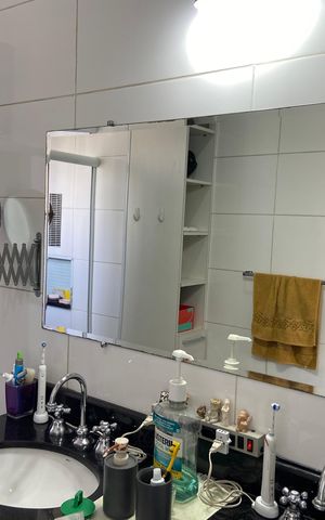 Casa à venda com 240m², 4 quartos e 4 vagas Casa à venda com 240m², 4 quartos e 4 vagasQuarto 1 Banheiro Suíte