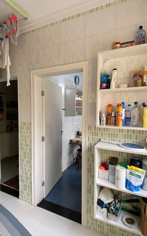 Casa à venda com 240m², 4 quartos e 4 vagas Casa à venda com 240m², 4 quartos e 4 vagasÁrea de Serviço