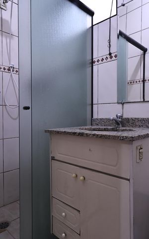 Casa à venda com 300m², 3 quartos e 3 vagas Casa à venda com 300m², 3 quartos e 3 vagasBanheiro da Suíte