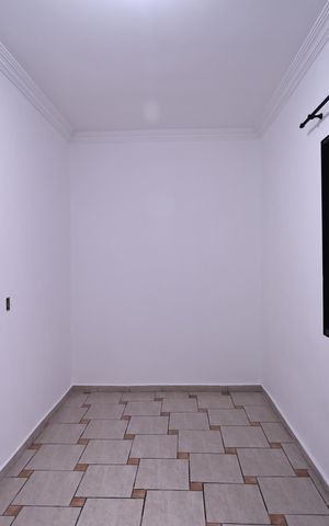 Casa à venda com 300m², 3 quartos e 3 vagas Casa à venda com 300m², 3 quartos e 3 vagasQuarto 2