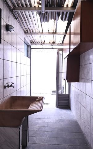 Casa à venda com 300m², 3 quartos e 3 vagas Casa à venda com 300m², 3 quartos e 3 vagasLavanderia
