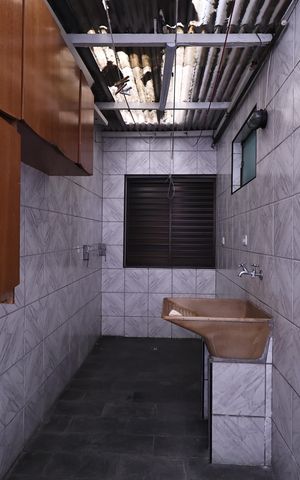 Casa à venda com 300m², 3 quartos e 3 vagas Casa à venda com 300m², 3 quartos e 3 vagasLavanderia