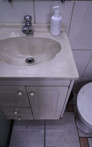 Casa à venda com 300m², 3 quartos e 3 vagas Casa à venda com 300m², 3 quartos e 3 vagasBanheiro