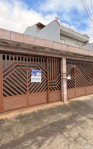 Casa à venda com 300m², 3 quartos e 3 vagas