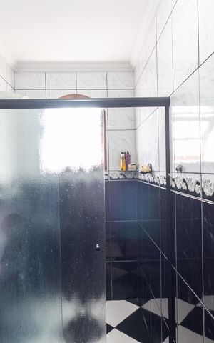 Casa à venda com 120m², 3 quartos e 2 vagas Casa à venda com 120m², 3 quartos e 2 vagasBanheiro Suíte