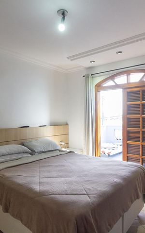 Casa à venda com 120m², 3 quartos e 2 vagas Casa à venda com 120m², 3 quartos e 2 vagasQuarto 1 - Suíte
