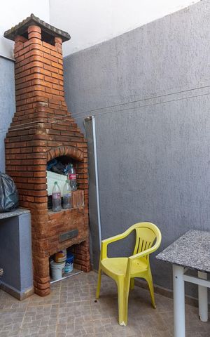 Casa à venda com 120m², 3 quartos e 2 vagas Casa à venda com 120m², 3 quartos e 2 vagasÁrea de Serviço