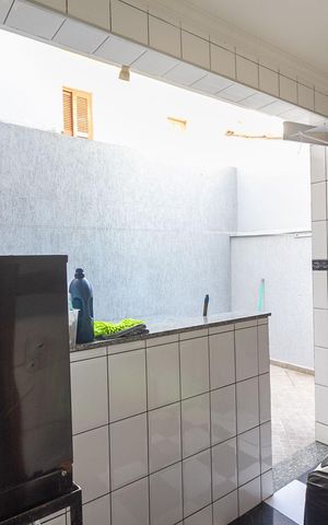 Casa à venda com 120m², 3 quartos e 2 vagas Casa à venda com 120m², 3 quartos e 2 vagasÁrea de Serviço