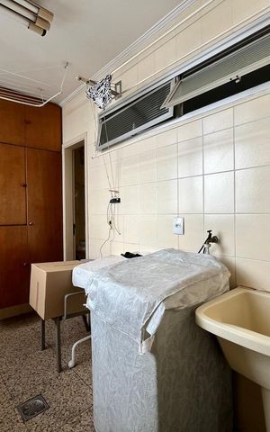 Apartamento para alugar com 200m², 3 quartos e 1 vagaÁrea de Serviço