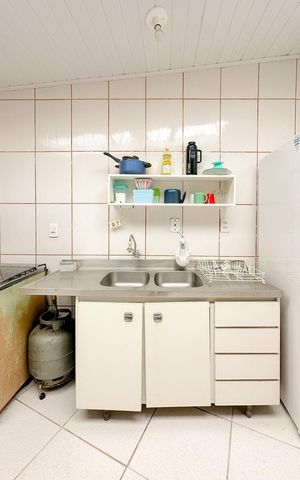 Casa para alugar com 70m², 2 quartos e 2 vagasCozinha