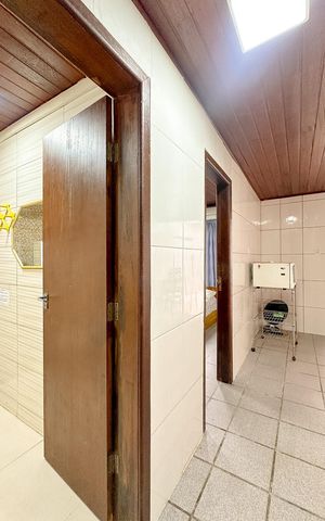 Casa para alugar com 70m², 2 quartos e 2 vagasCorredor