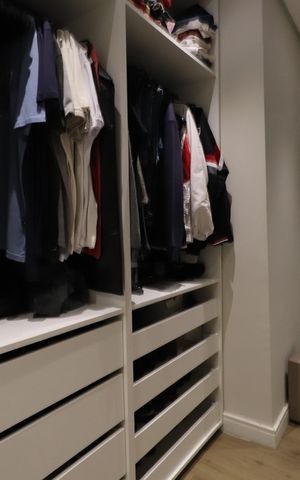 Casa à venda com 100m², 3 quartos e 2 vagasCloset da suíte 3