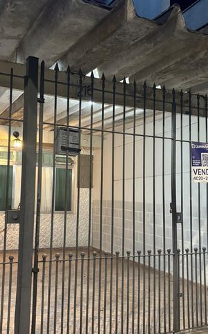 Casa à venda com 112m², 3 quartos e 2 vagasFachada 