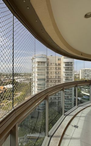 Apartamento para alugar com 260m², 4 quartos e 3 vagas Apartamento para alugar com 260m², 4 quartos e 3 vagasSuíte 1 (Master) - Varanda