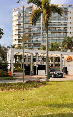 Apartamento para alugar com 260m², 4 quartos e 3 vagas Apartamento para alugar com 260m², 4 quartos e 3 vagasFachada