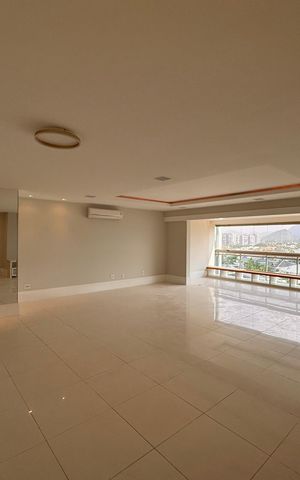 Apartamento para alugar com 260m², 4 quartos e 3 vagas Apartamento para alugar com 260m², 4 quartos e 3 vagasSala