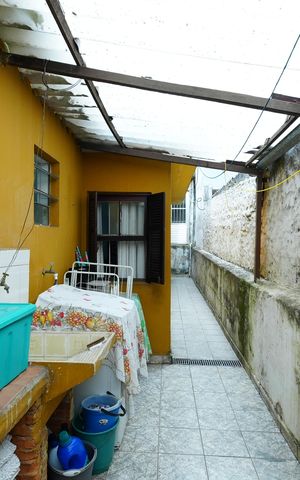 Casa à venda com 150m², 2 quartos e 1 vagaÁrea de Serviço
