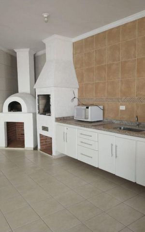 Casa à venda com 110m², 3 quartos e 2 vagas