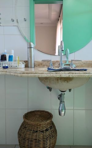 Apartamento à venda com 145m², 4 quartos e 3 vagas Apartamento à venda com 145m², 4 quartos e 3 vagasBanheiro da Suíte 01