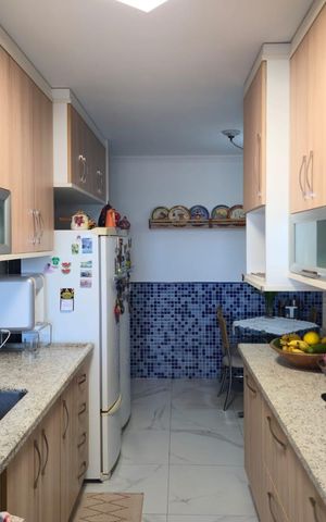 Apartamento à venda com 145m², 4 quartos e 3 vagas Apartamento à venda com 145m², 4 quartos e 3 vagasCozinha