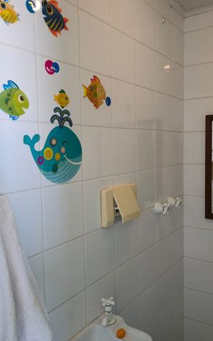 Apartamento à venda com 145m², 4 quartos e 3 vagas Apartamento à venda com 145m², 4 quartos e 3 vagasLavabo de Serviço