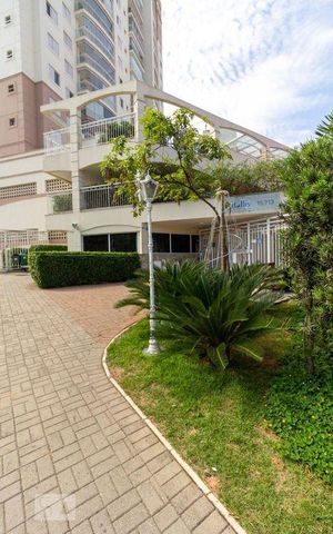 Apartamento à venda com 95m², 3 quartos e 2 vagas Apartamento à venda com 95m², 3 quartos e 2 vagasFachada e portaria