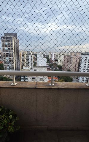 Apartamento à venda com 198m², 3 quartos e 3 vagasVaranda