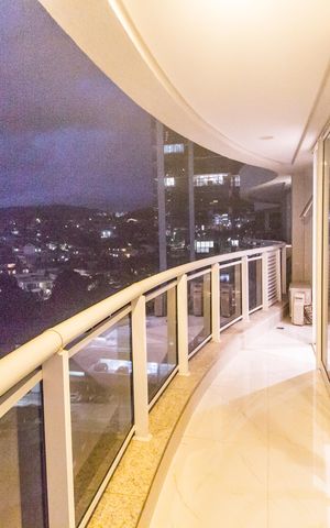 Apartamento à venda com 70m², 2 quartos e 2 vagasVaranda