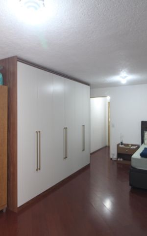 Casa à venda com 110m², 3 quartos e 1 vagaSuíte
