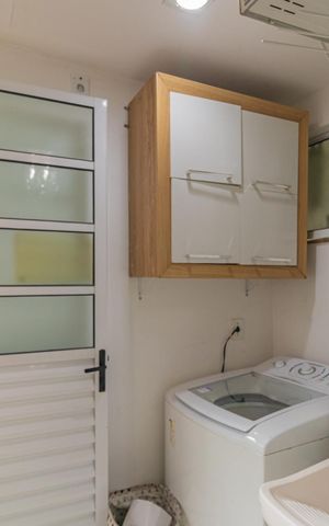 Casa de condomínio à venda com 60m², 2 quartos e 1 vaga Casa de condomínio à venda com 60m², 2 quartos e 1 vagaÁrea de Serviço