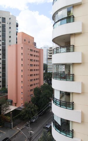 Apartamento à venda com 85m², 3 quartos e 2 vagas Apartamento à venda com 85m², 3 quartos e 2 vagasVista