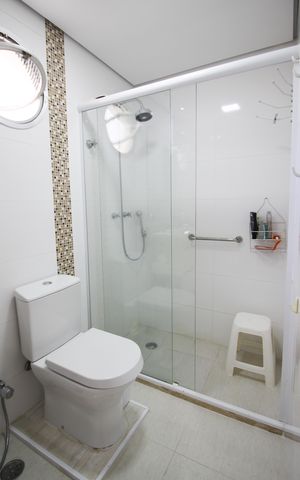 Apartamento à venda com 85m², 3 quartos e 2 vagas Apartamento à venda com 85m², 3 quartos e 2 vagasBanheiro da Suíte