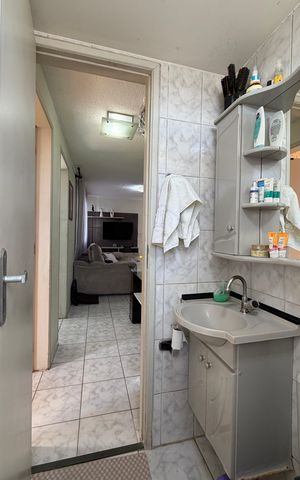 Apartamento à venda com 48m², 2 quartos e 1 vaga Apartamento à venda com 48m², 2 quartos e 1 vagaBanheiro