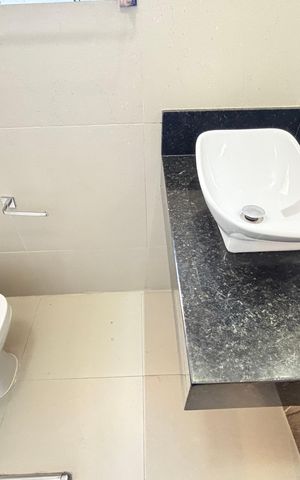 Apartamento à venda com 64m², 2 quartos e 1 vaga Apartamento à venda com 64m², 2 quartos e 1 vagaBanheiro