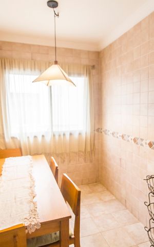 Casa de condomínio à venda com 426m², 5 quartos e 4 vagas Casa de condomínio à venda com 426m², 5 quartos e 4 vagasCozinha