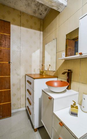 Casa à venda com 64m², 3 quartos e 1 vaga Casa à venda com 64m², 3 quartos e 1 vagaBanheiro