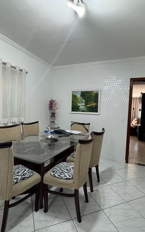 Casa à venda com 200m², 3 quartos e 4 vagas Casa à venda com 200m², 3 quartos e 4 vagasCozinha
