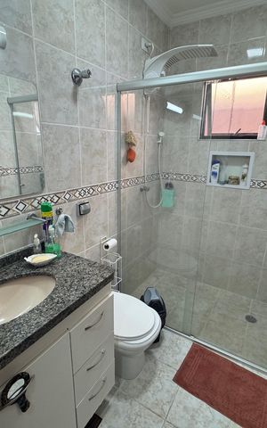 Casa à venda com 200m², 3 quartos e 4 vagas Casa à venda com 200m², 3 quartos e 4 vagasBanheiro da Suíte